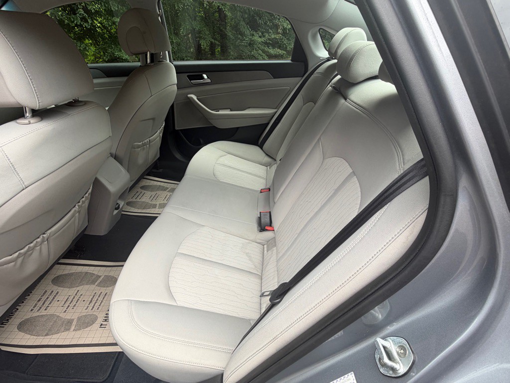 2016 Hyundai Sonata Image 23