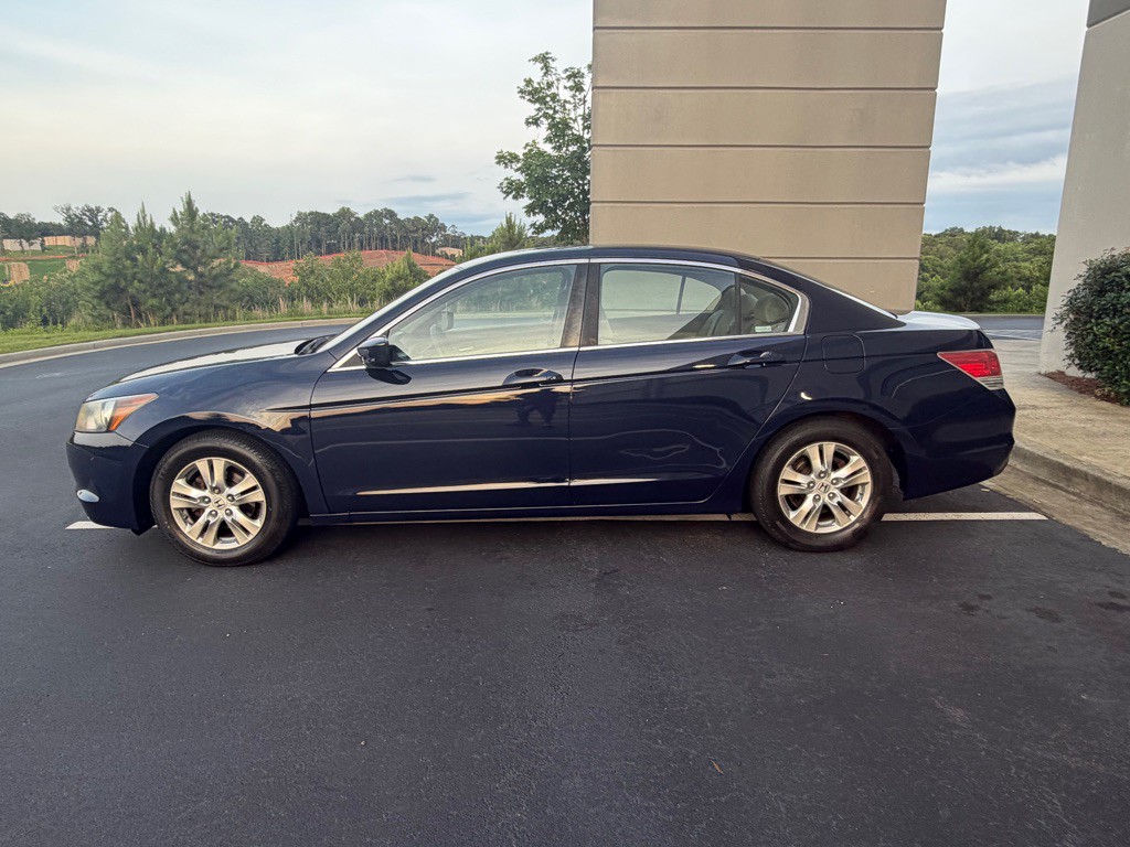 2010 Honda Accord Image 4