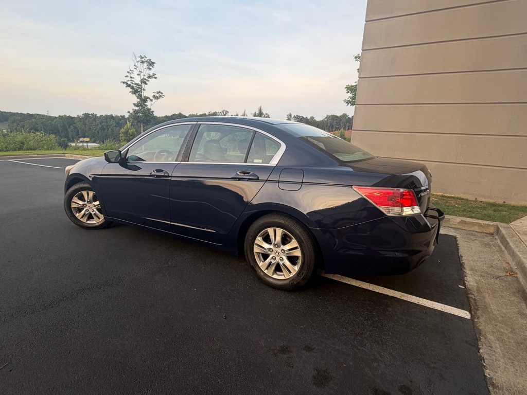 2010 Honda Accord Image 9