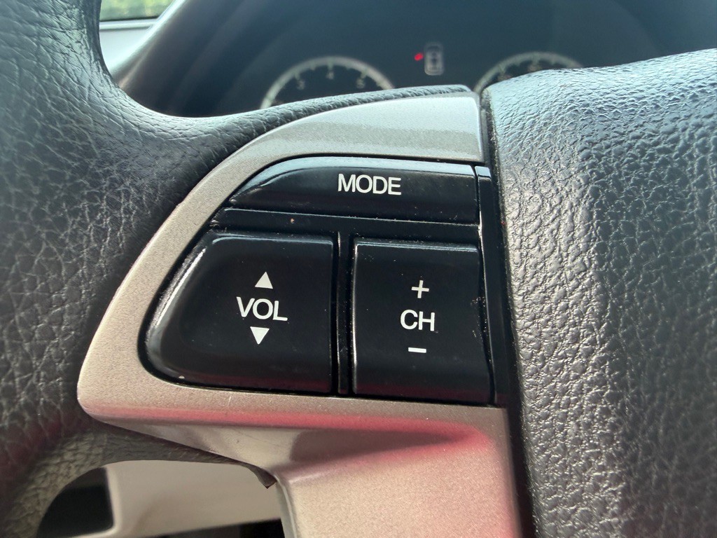2010 Honda Accord Image 15