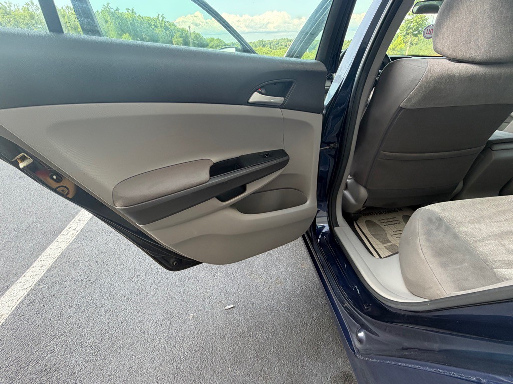 2010 Honda Accord Image 20