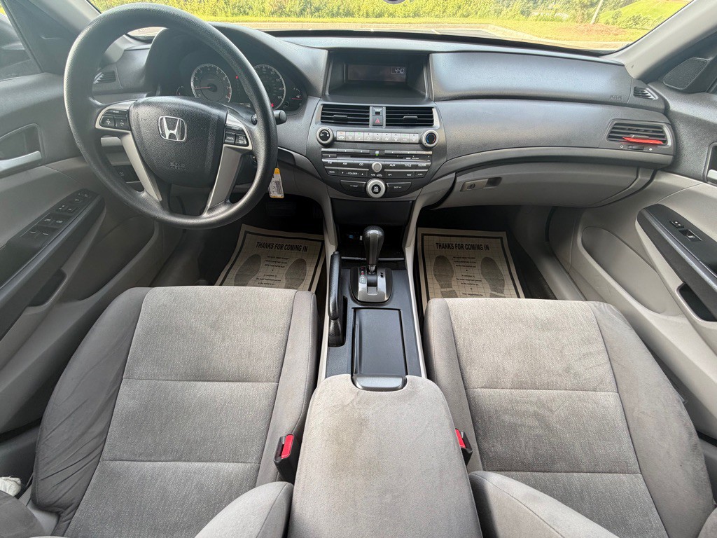 2010 Honda Accord Image 28