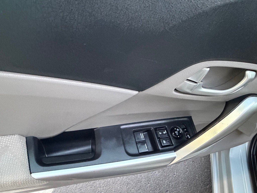 2012 Honda Civic Image 13