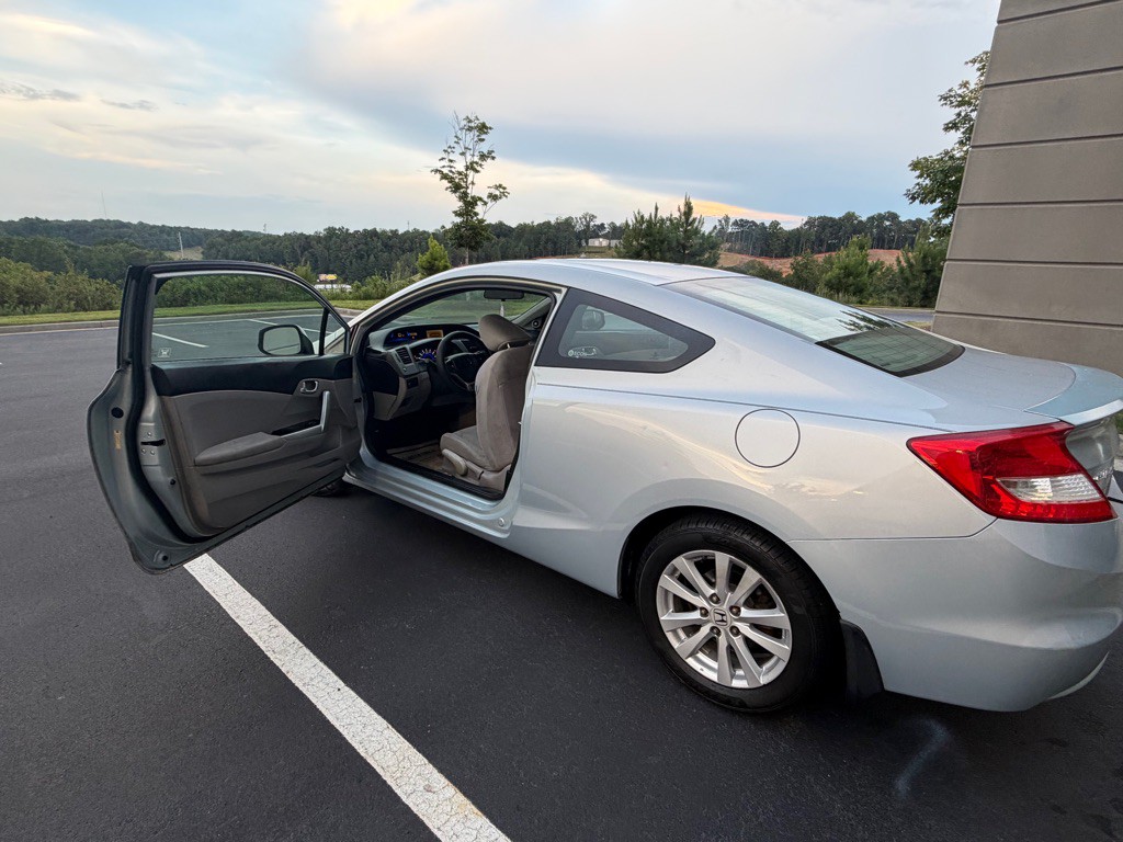2012 Honda Civic Image 24