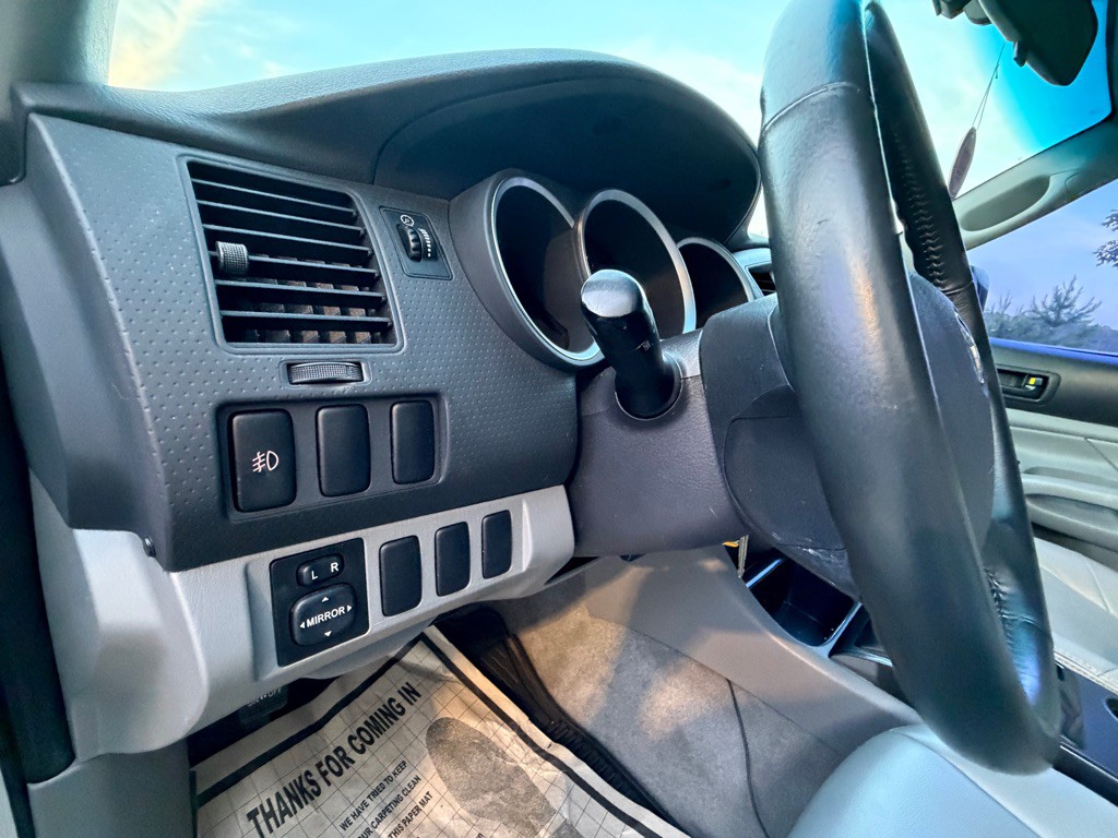 2006 Toyota Tacoma Image 12