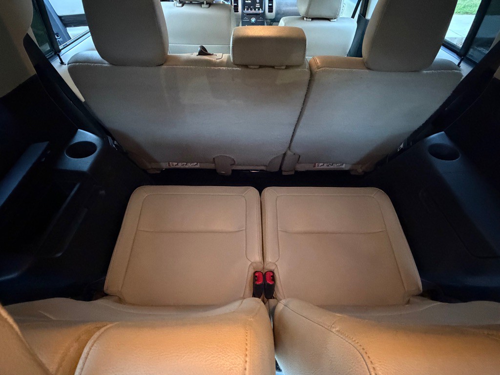 2016 Ford Flex Image 16