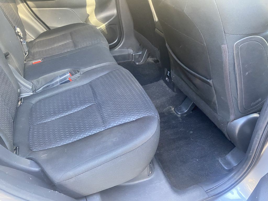 2019 Mitsubishi Eclipse Image 7