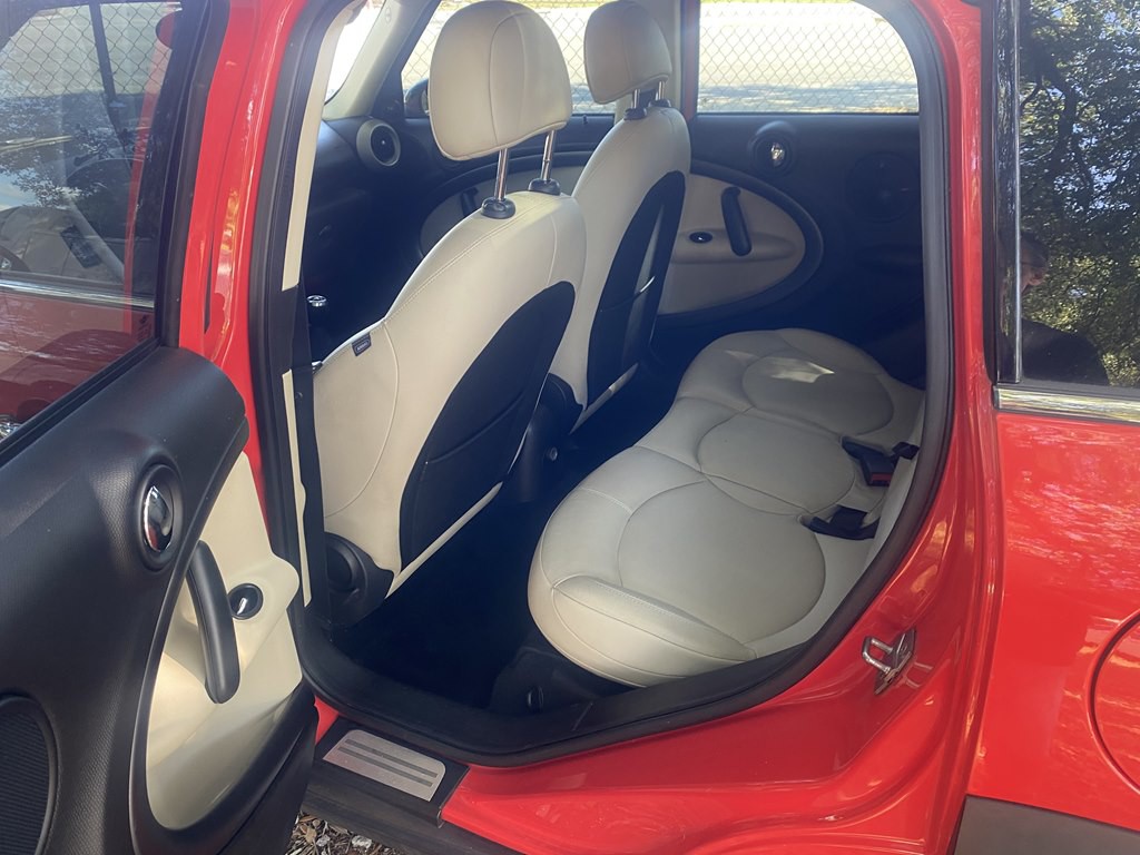 2012 MINI Cooper Image 3