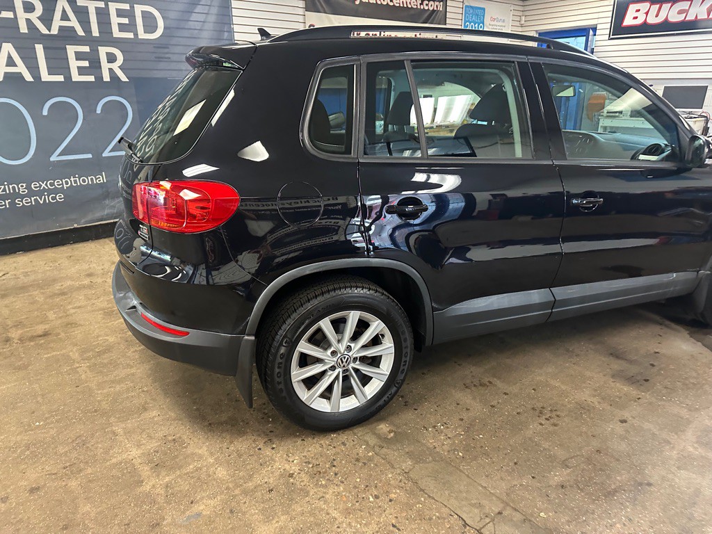 2017 Volkswagen Tiguan Image 20