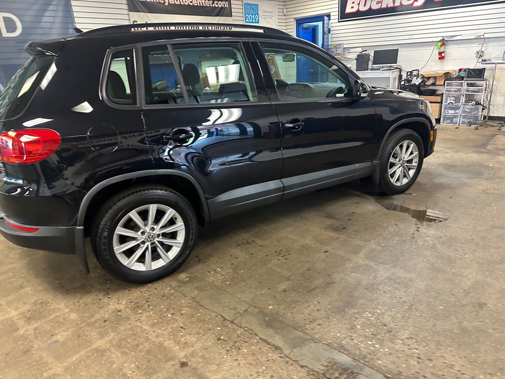 2017 Volkswagen Tiguan Image 21