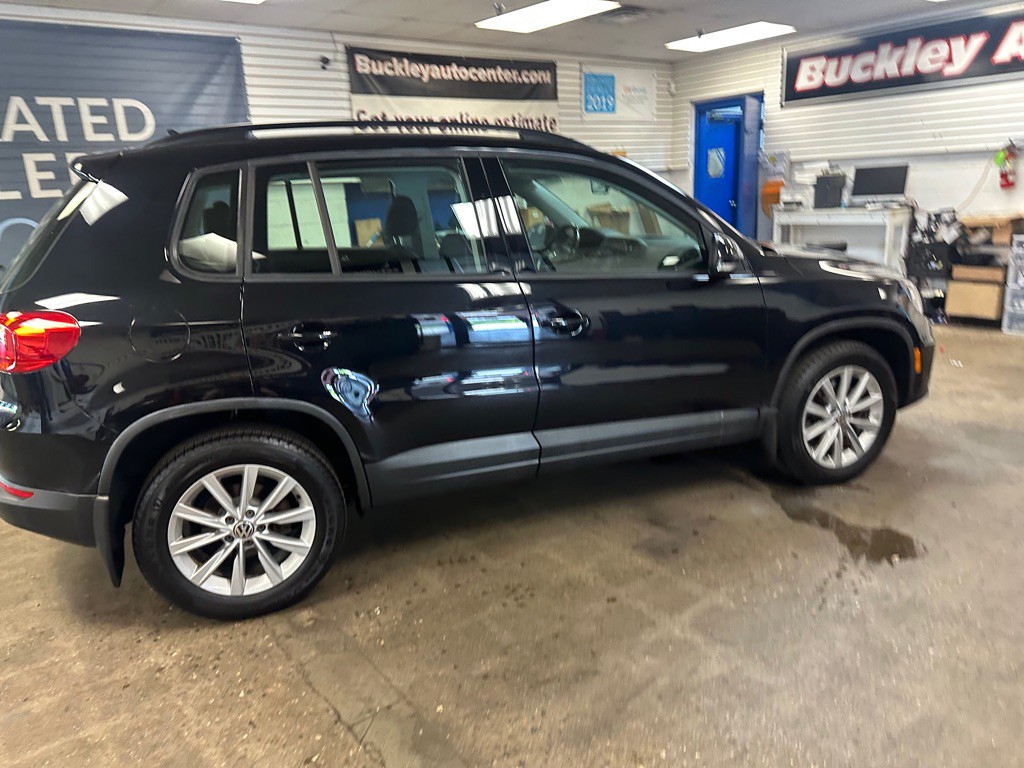 2017 Volkswagen Tiguan Image 22