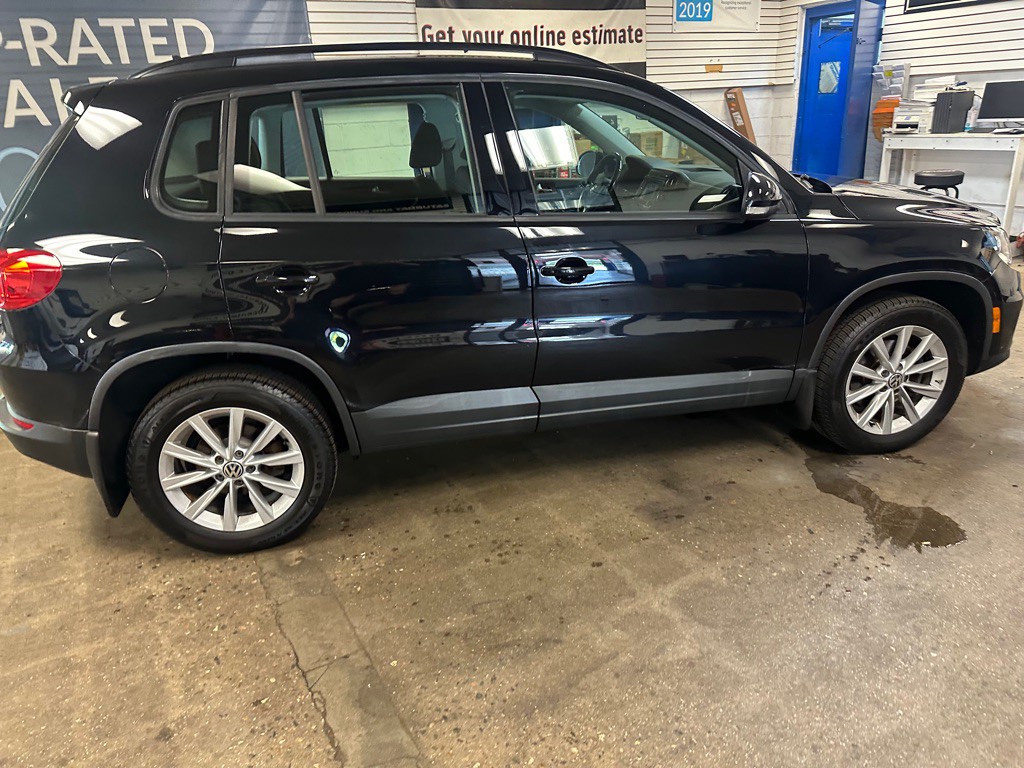 2017 Volkswagen Tiguan Image 23