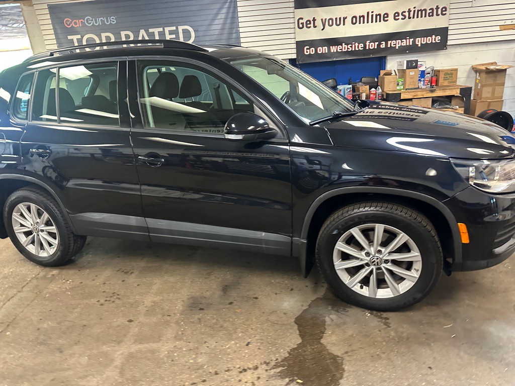2017 Volkswagen Tiguan Image 25