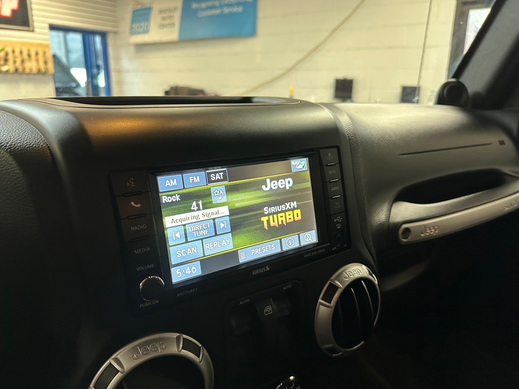 2014 Jeep Wrangler Image 41