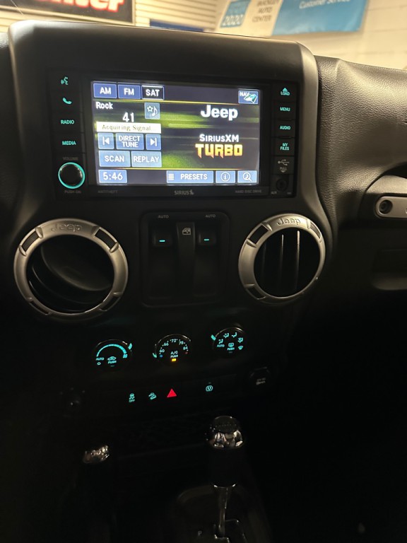 2014 Jeep Wrangler Image 42