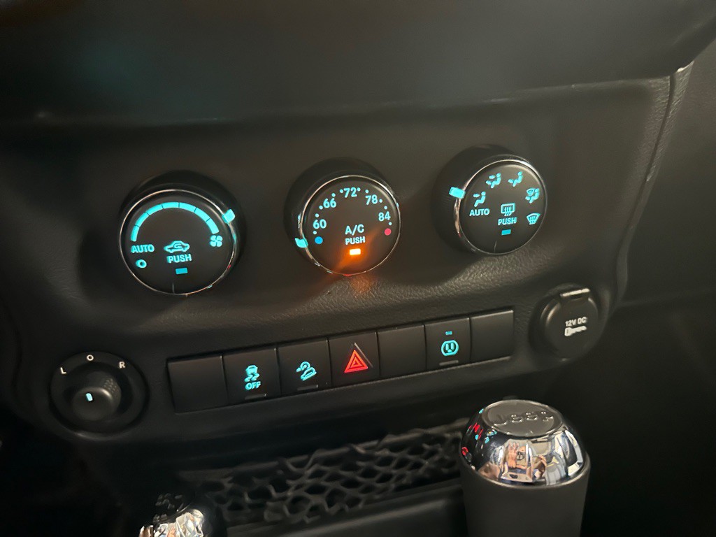 2014 Jeep Wrangler Image 46