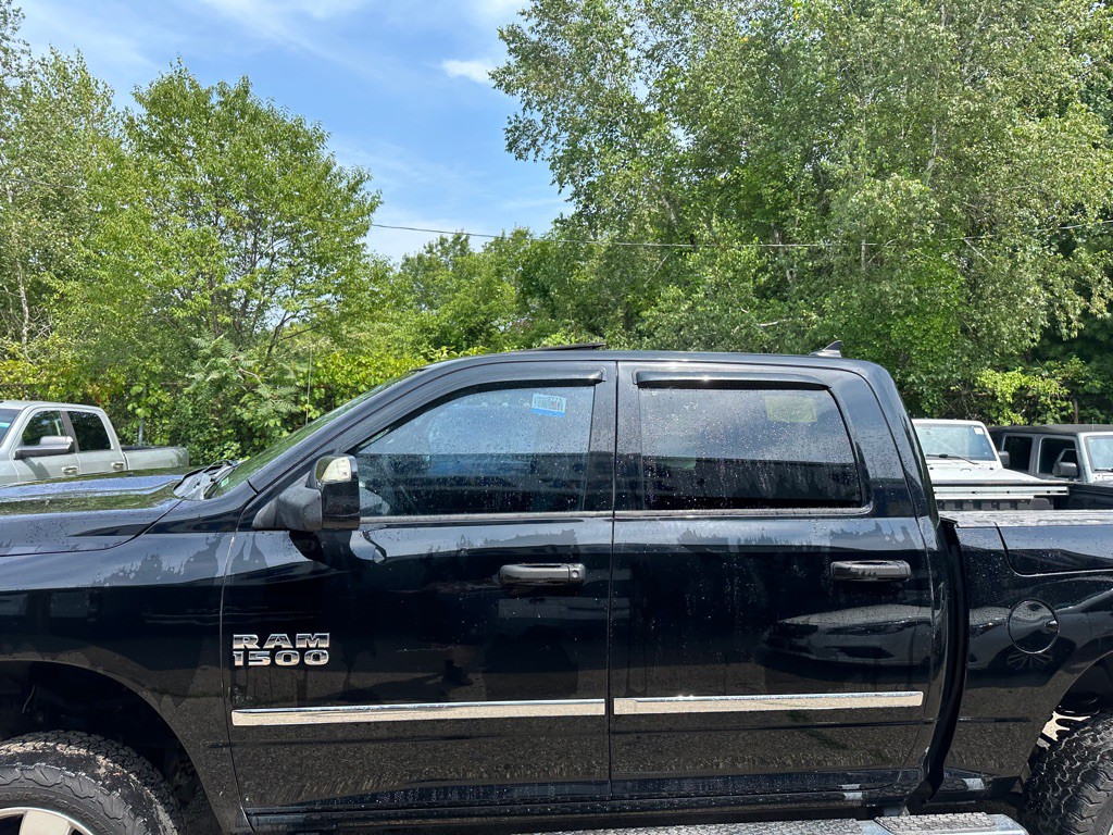 2015 RAM 1500 Image 2