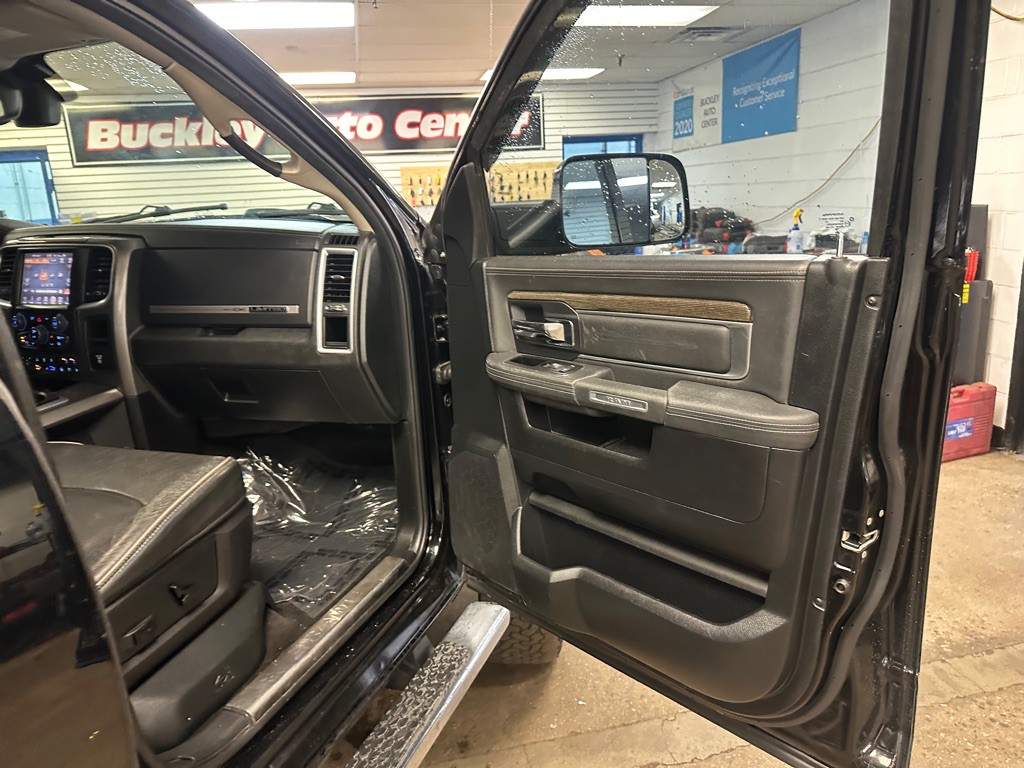 2015 RAM 1500 Image 32