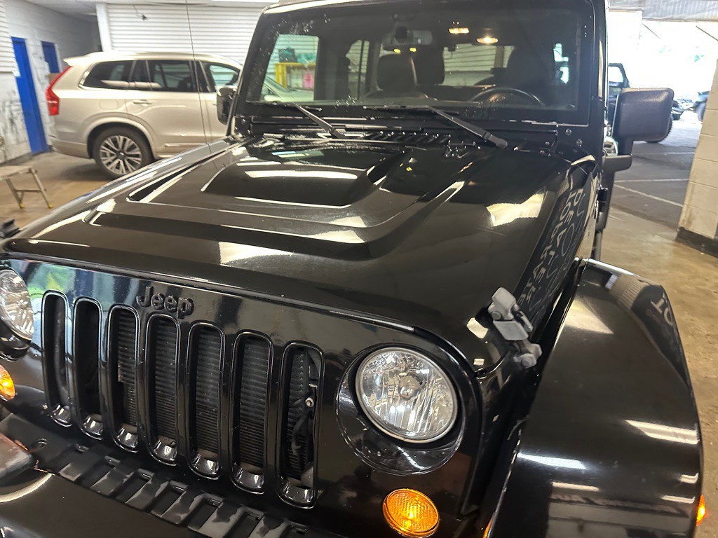 2015 Jeep Wrangler Unlimited Image 2