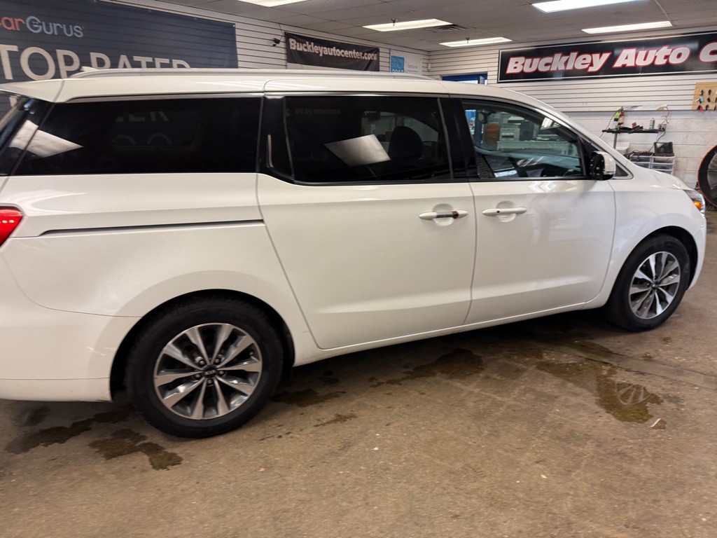 2015 Kia Sedona Image 7