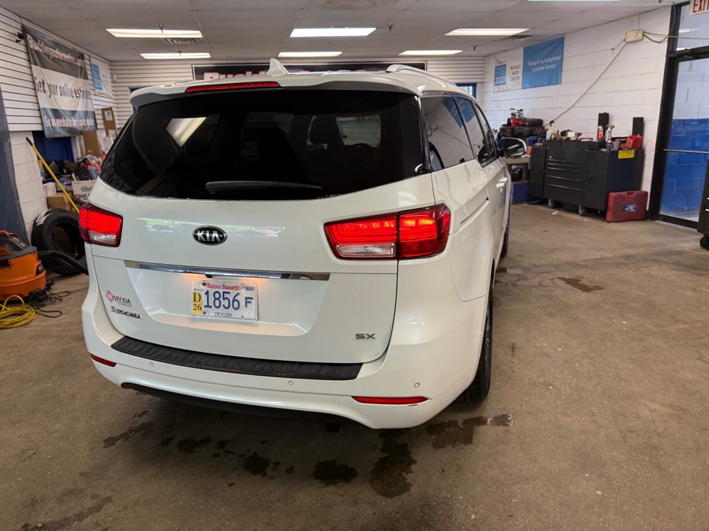 2015 Kia Sedona Image 10