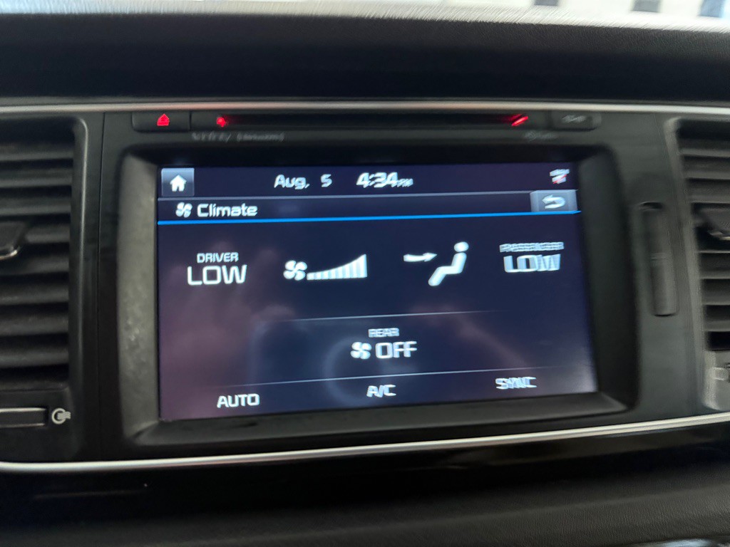 2015 Kia Sedona Image 48