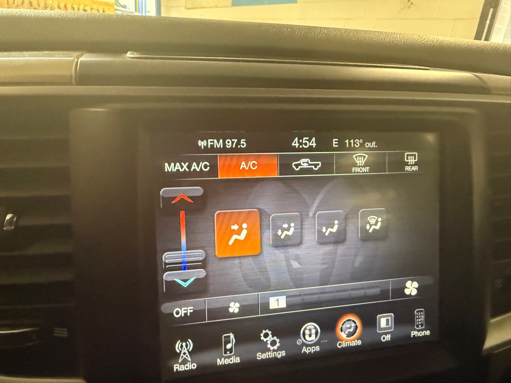 2013 RAM 1500 Image 24