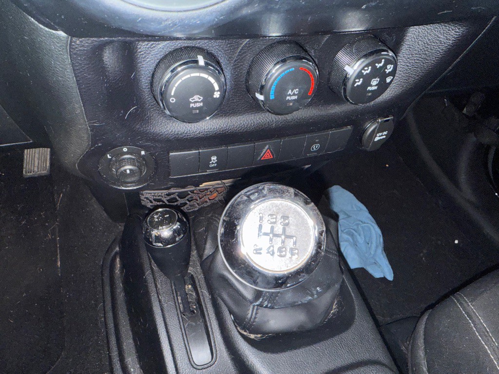 2015 Jeep Wrangler Unlimited Image 30