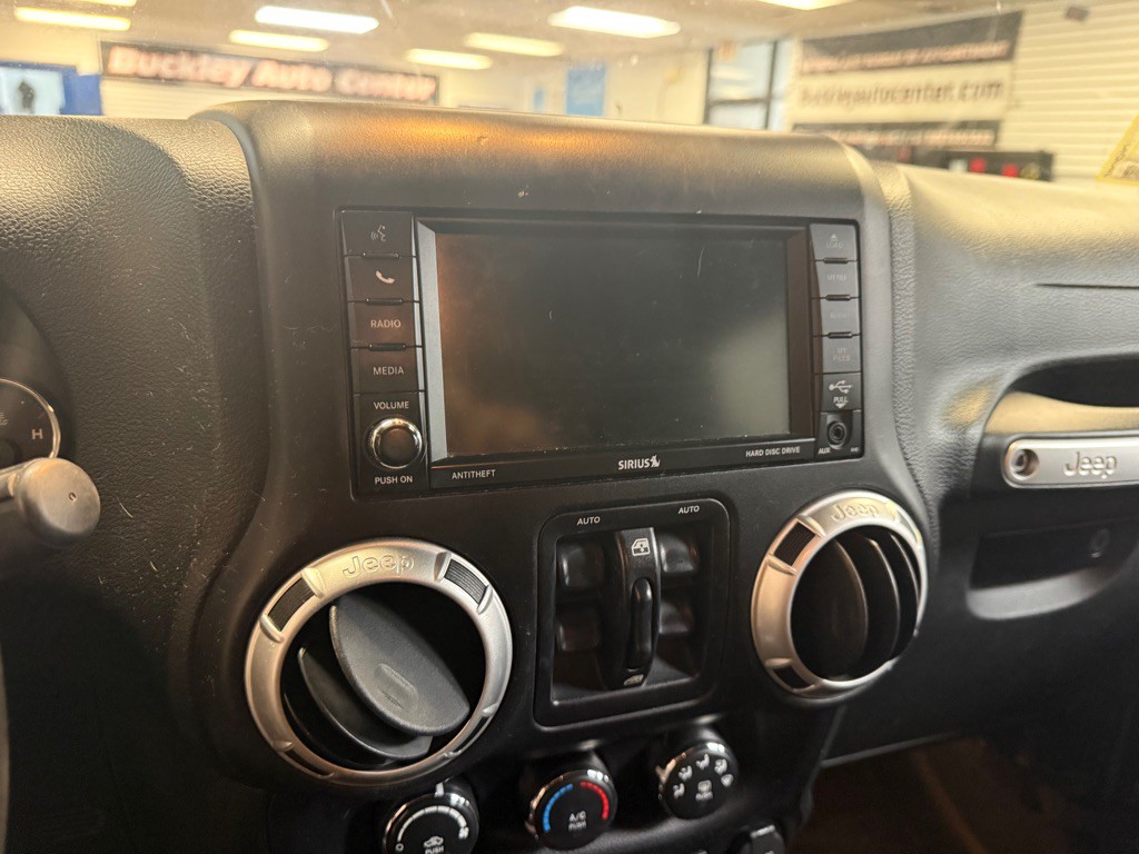2015 Jeep Wrangler Unlimited Image 31