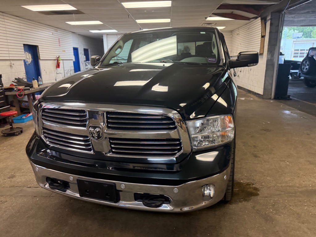 2015 RAM 1500 Image 3