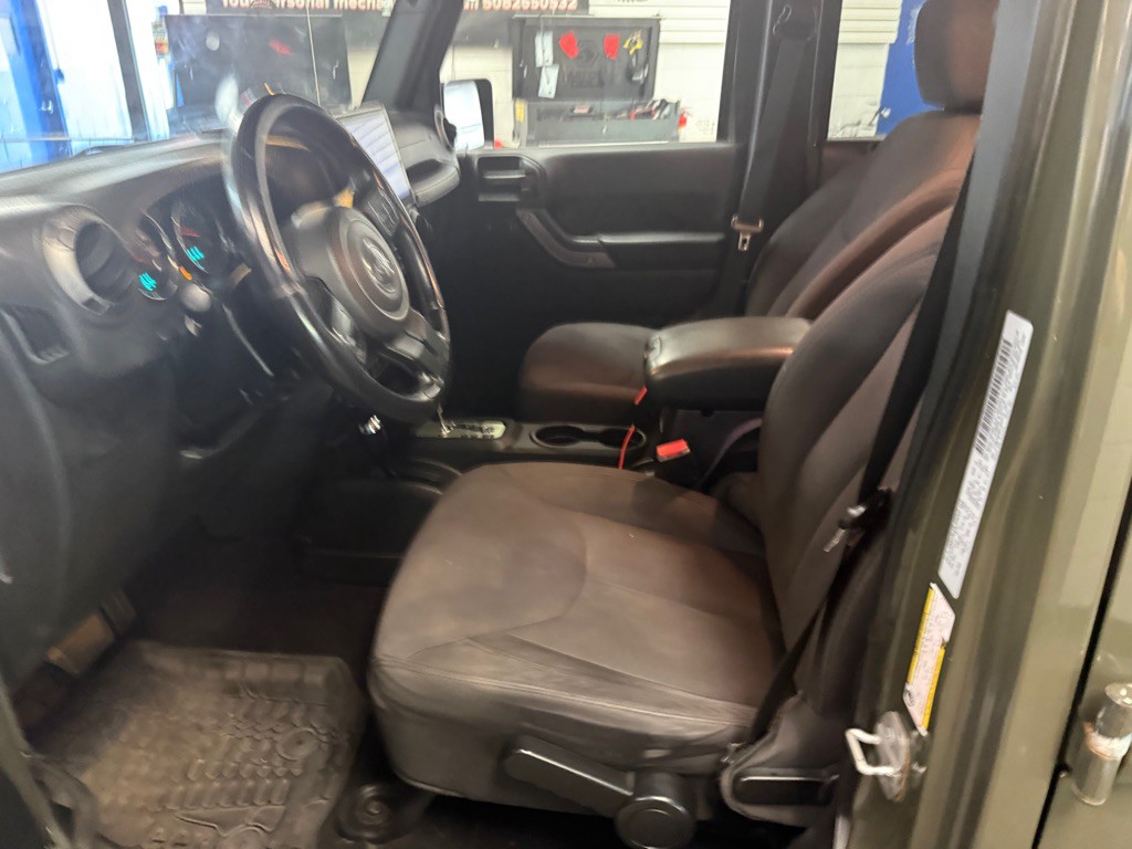 2015 Jeep Wrangler Unlimited Image 12