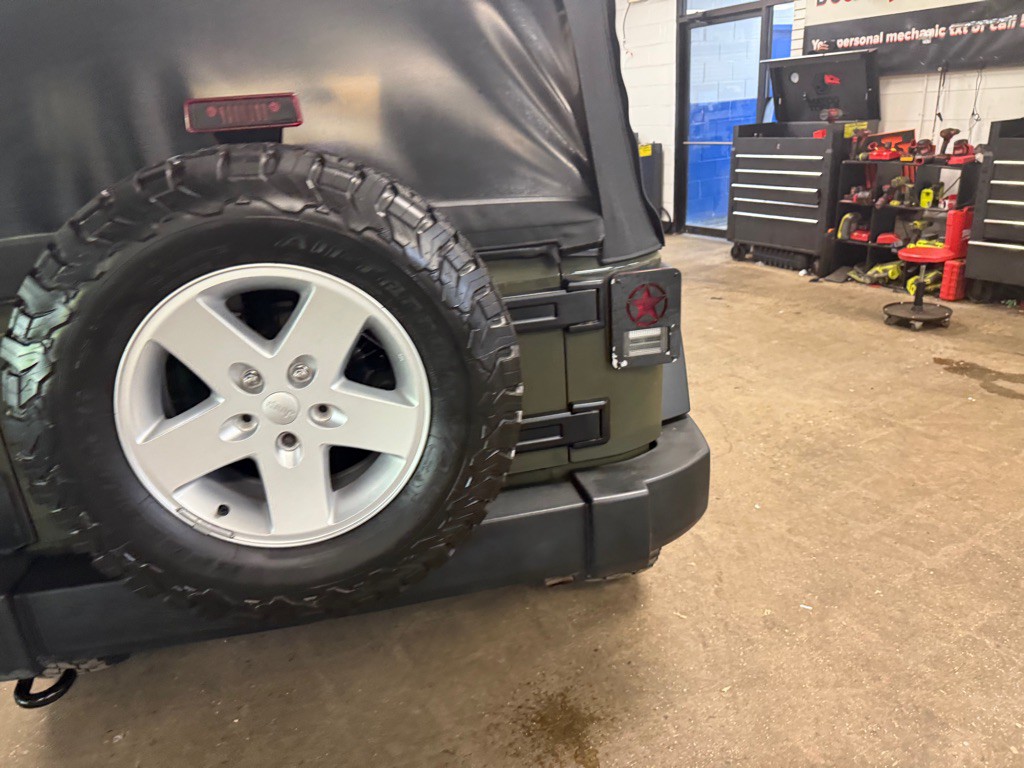2015 Jeep Wrangler Unlimited Image 16