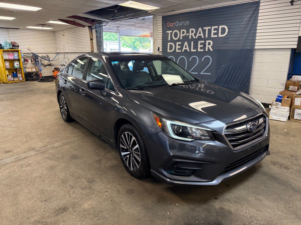 2018 Subaru Legacy Image 2