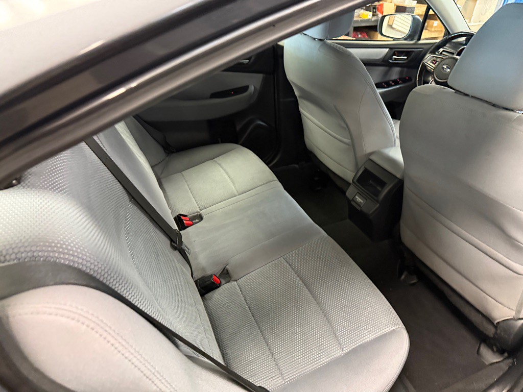 2018 Subaru Legacy Image 8