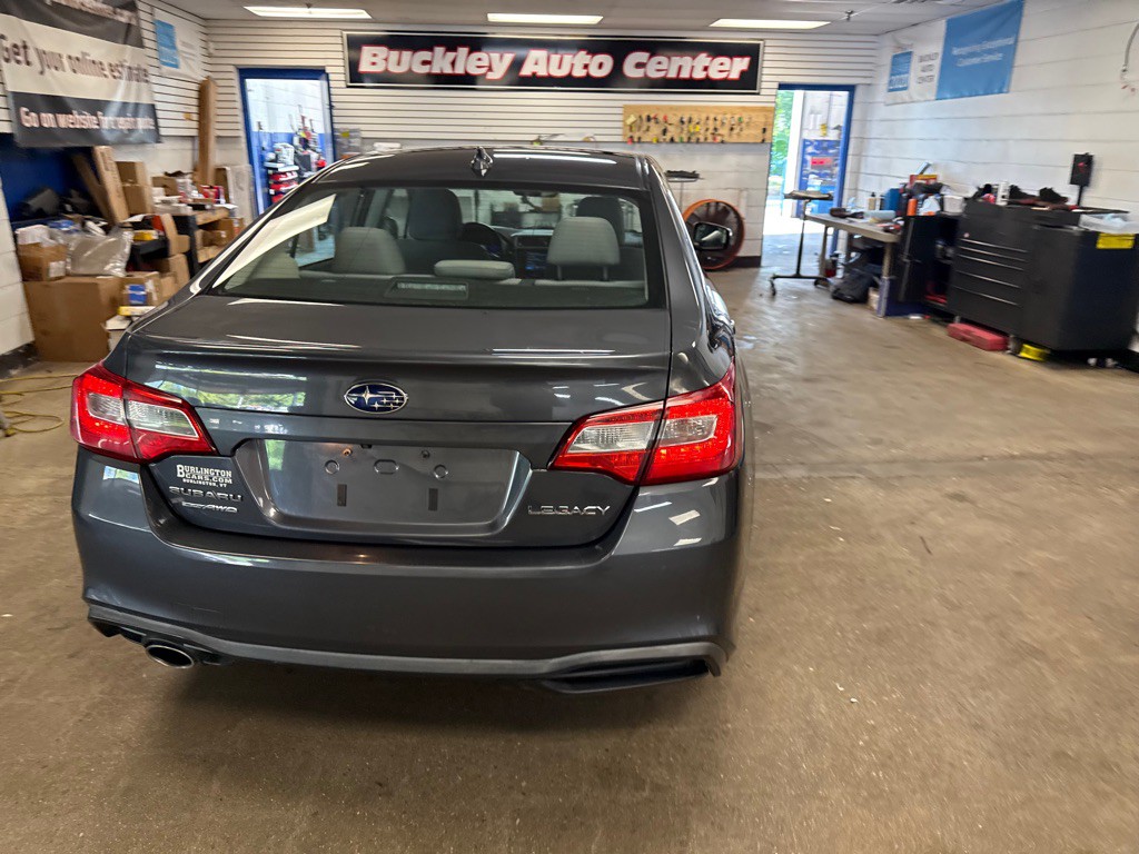 2018 Subaru Legacy Image 13