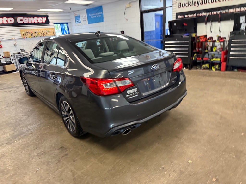 2018 Subaru Legacy Image 25