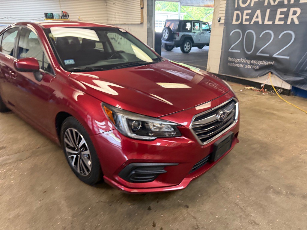 2019 Subaru Legacy Image 2