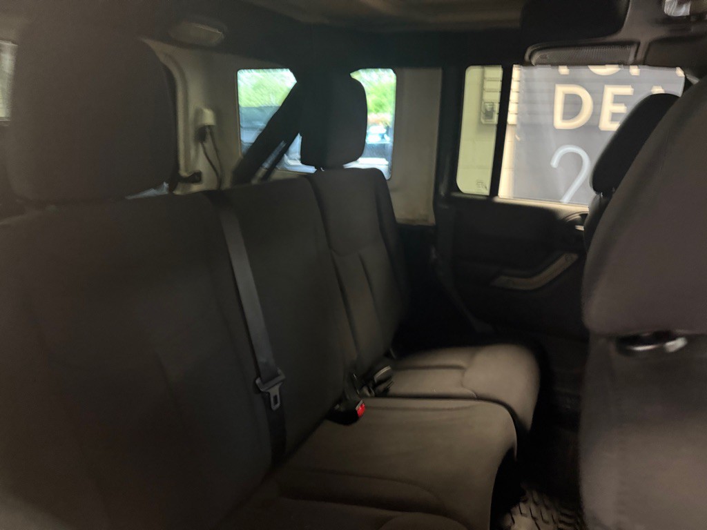 2015 Jeep Wrangler Unlimited Image 11