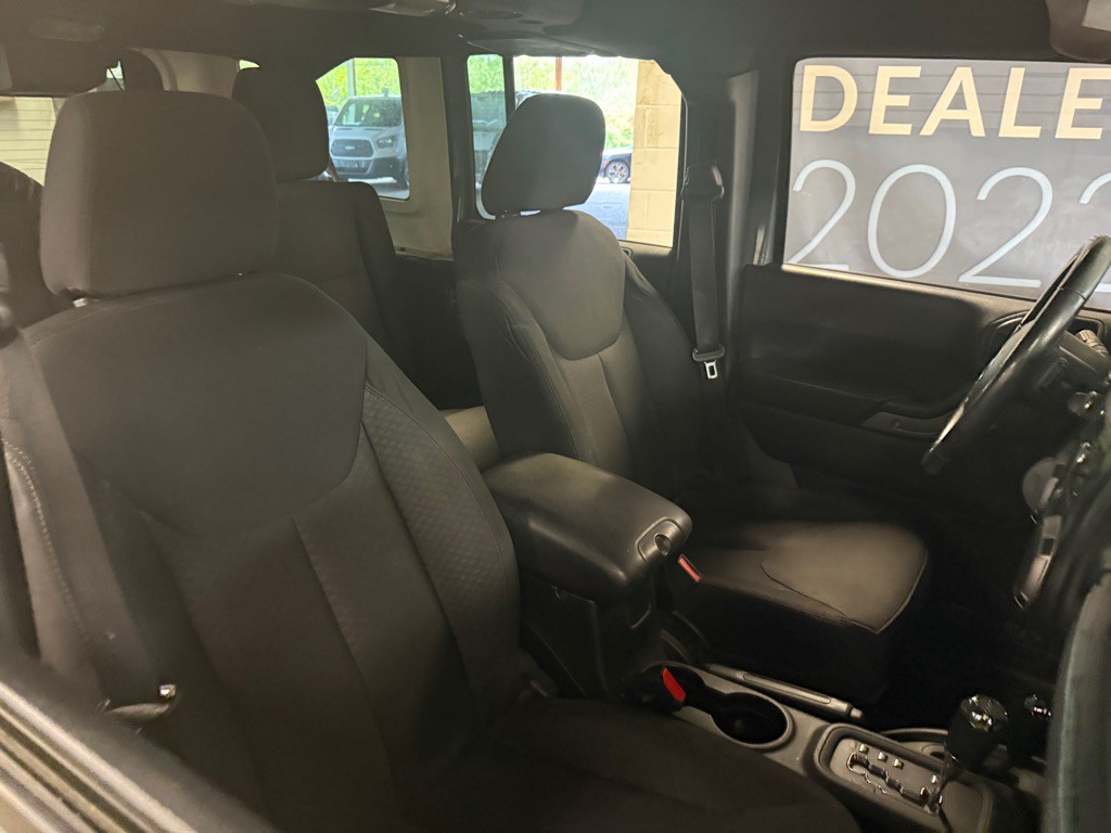 2015 Jeep Wrangler Unlimited Image 12