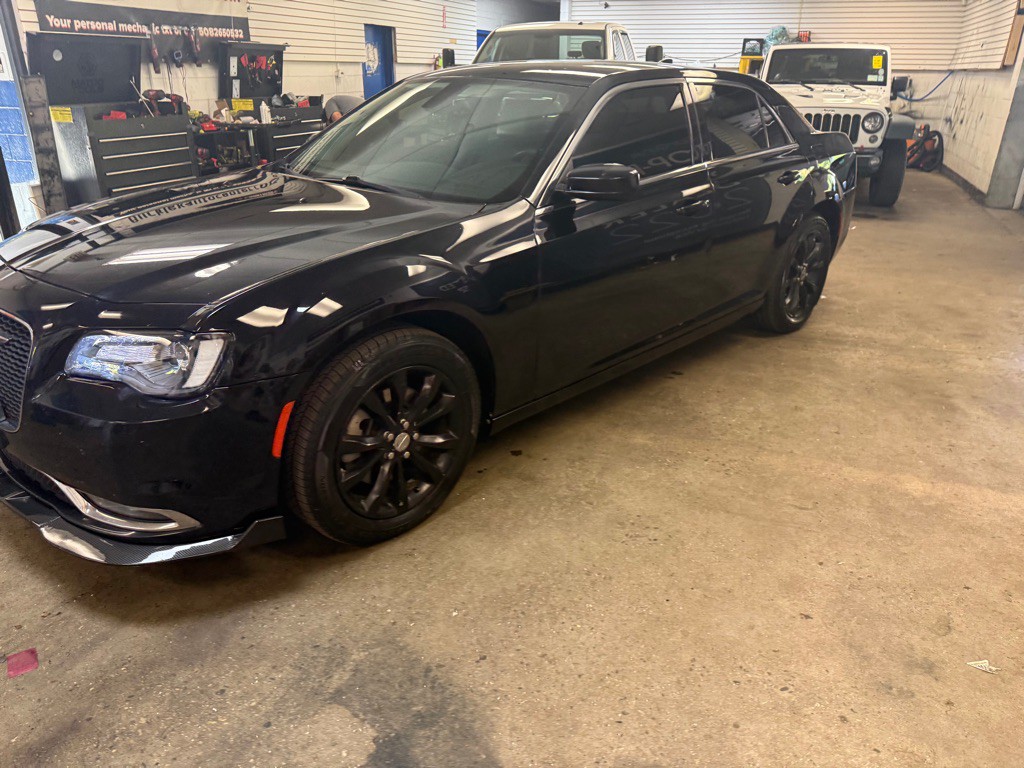 2015 Chrysler 300 Image 49