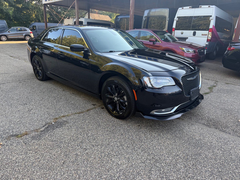 2015 Chrysler 300 Image 55