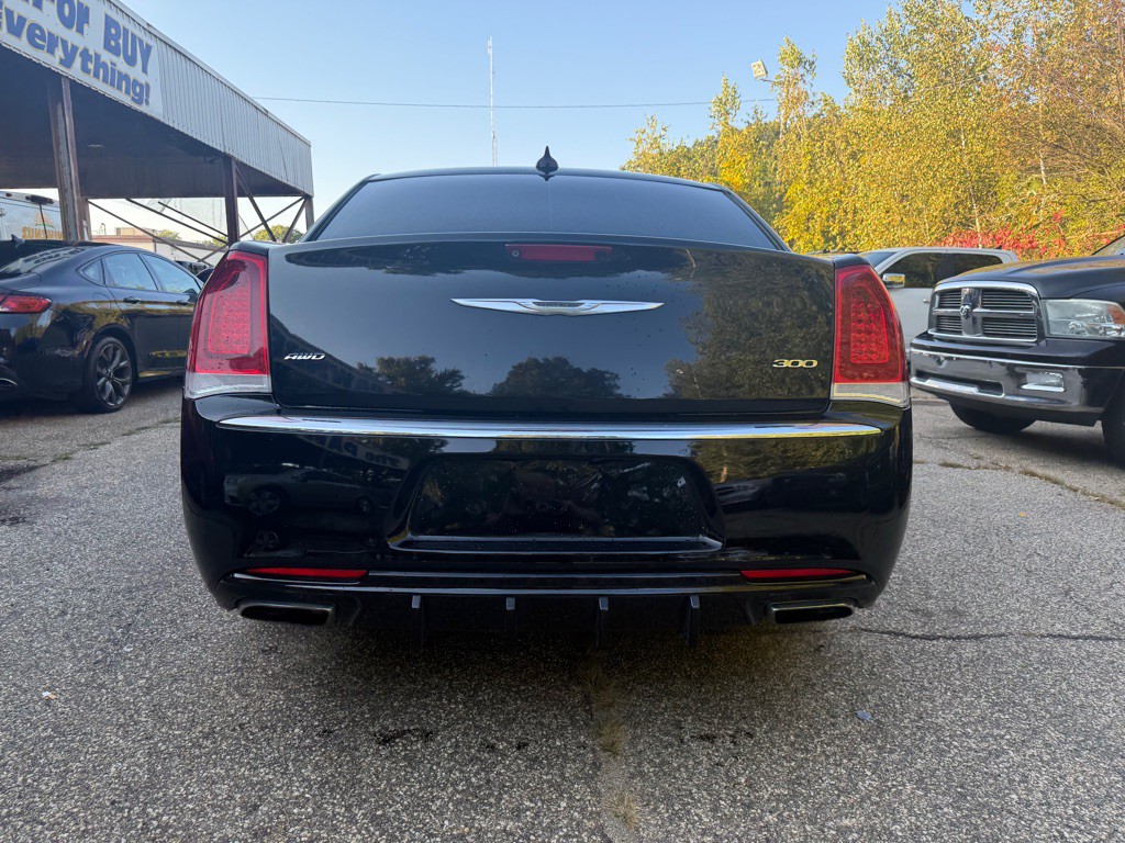 2015 Chrysler 300 Image 59