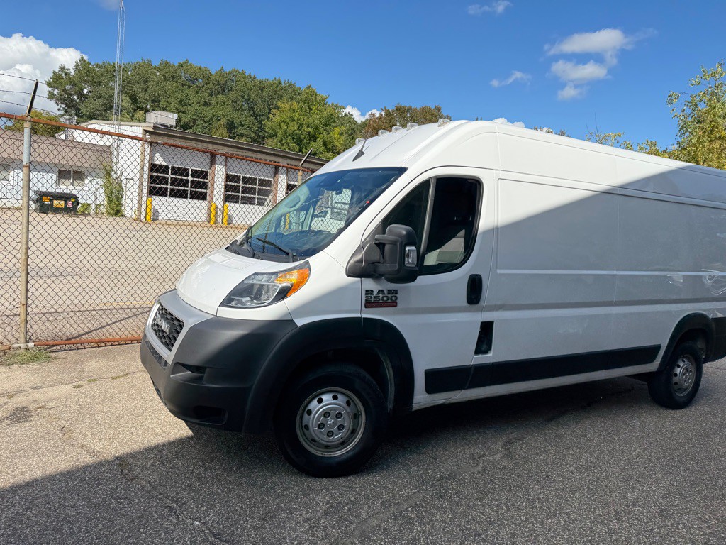 2022 RAM Promaster Image 2
