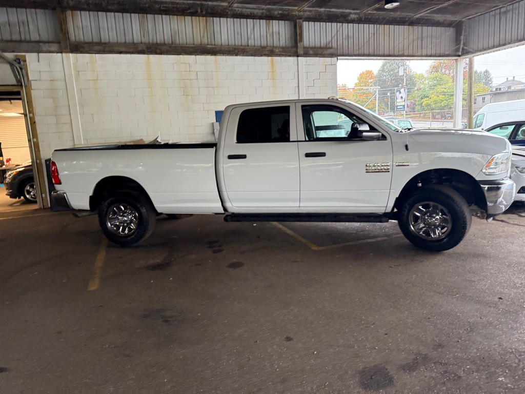 2015 RAM 2500 Image 3