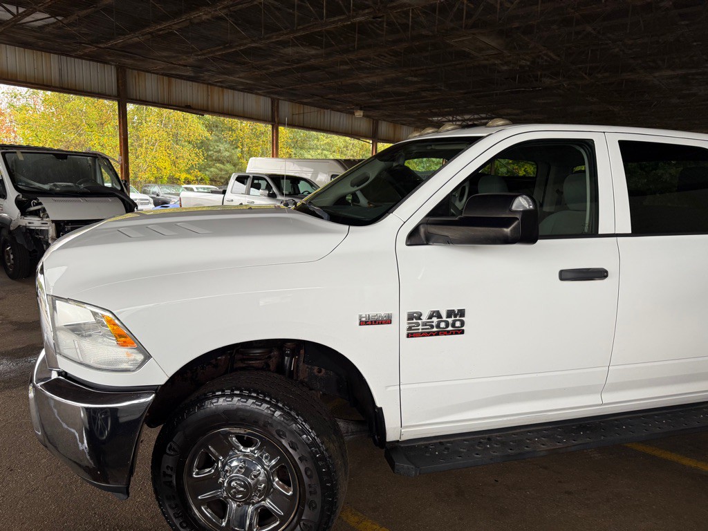 2015 RAM 2500 Image 11