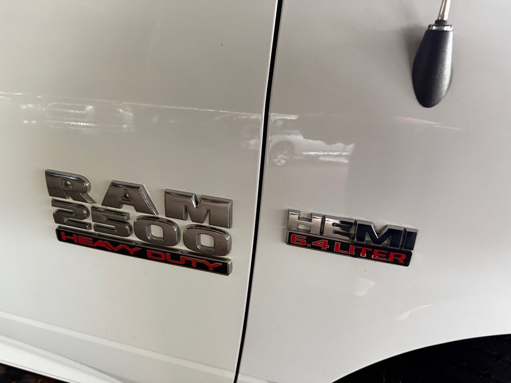 2015 RAM 2500 Image 16