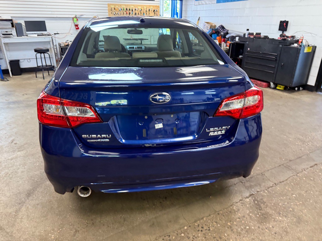 2015 Subaru Legacy Image 5
