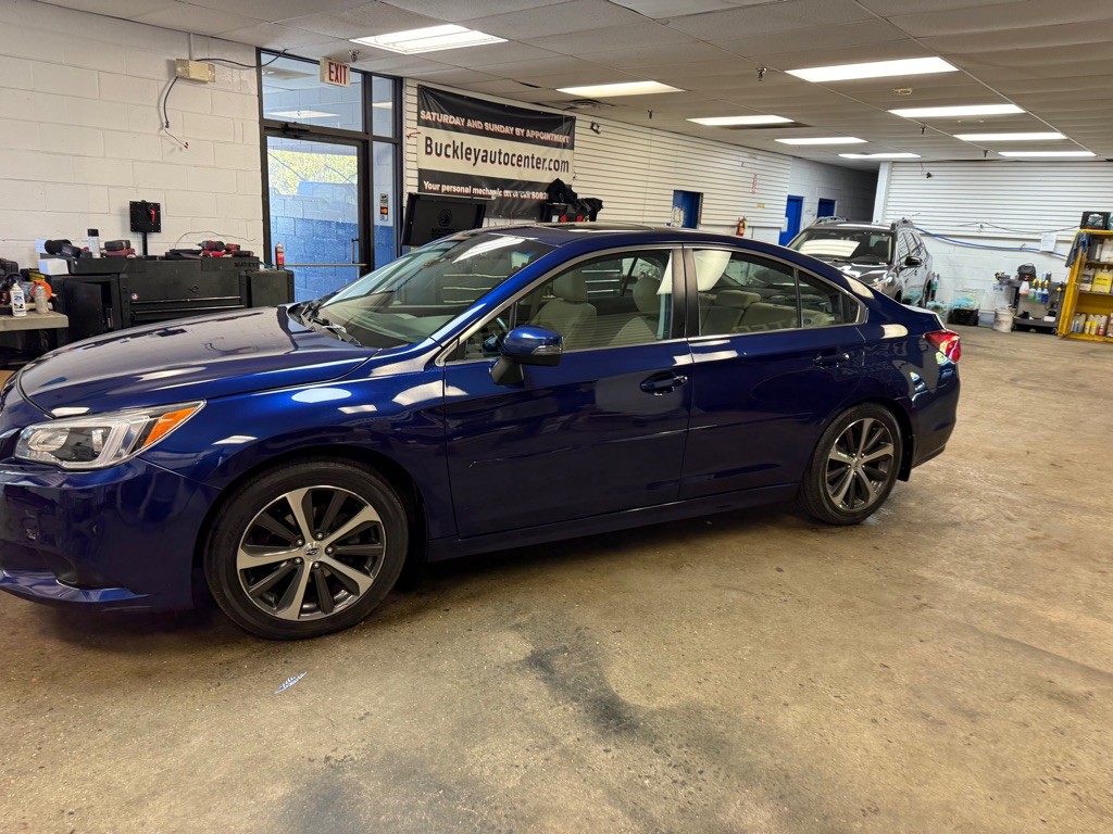 2015 Subaru Legacy Image 7