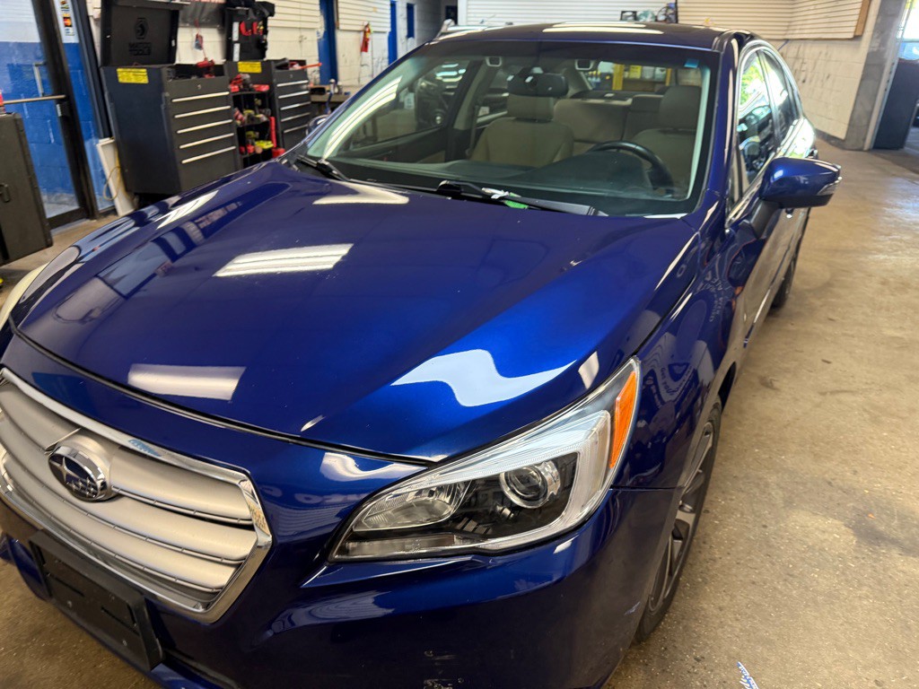 2015 Subaru Legacy Image 10