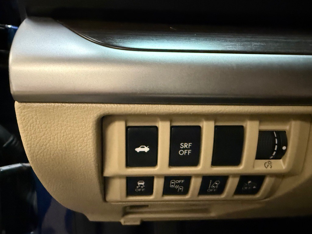 2015 Subaru Legacy Image 21